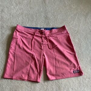 Pink vineyard vine swim trunks. Size 42. One zipper pocket